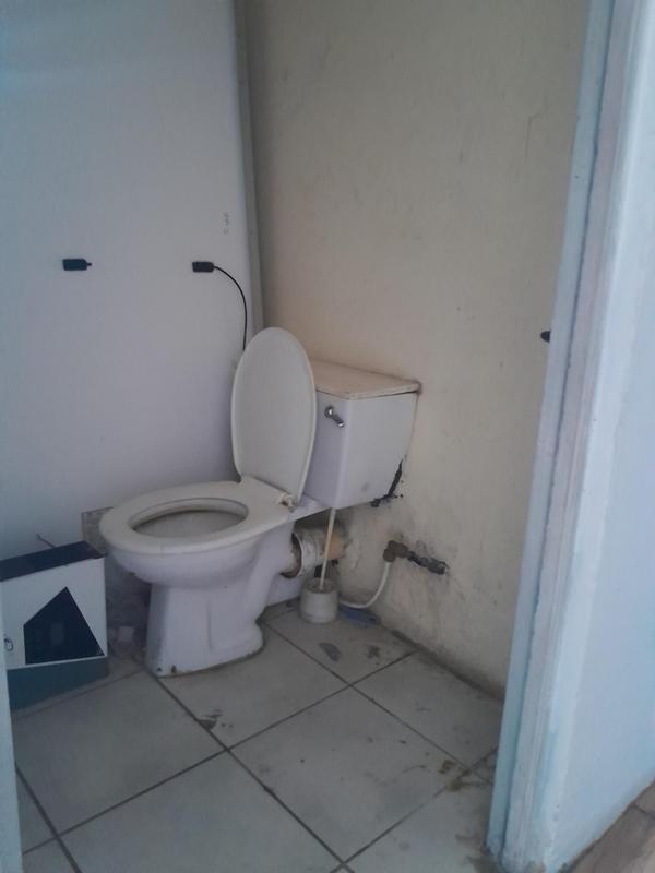 10 Bedroom Property for Sale in Zwelihle Western Cape